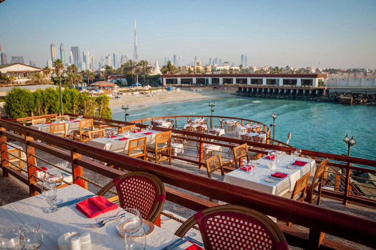 رستوران هتل دبی‌ مارین بیچ ریزورت و اسپا